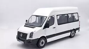 Volkswagen Crafter VAN Biały Cararama 1:24 - Zdjęcie 1 z 15