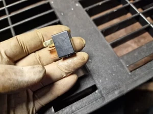 Nissan Qashqai MK3 J12 Lighting Relay 252308990 - Picture 1 of 5