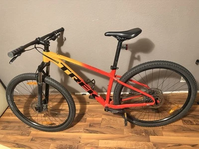 MTB Fahrrad Trek Marlin 7 Mountain Bike - Bild 1 von 4