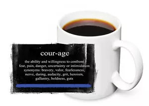 Delgada línea azul definición de diseño policial de coraje 11 oz. Taza de café de cerámica - Imagen 1 de 4