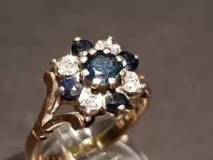 Vintage Hallmarked 9ct Gold Diamond & Sapphire Cluster Ring 1976 3.7g Size I 1/2 - Picture 1 of 12
