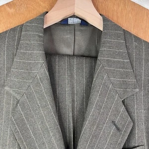 Kuppenheimer Suit Mens 44L Olive Green Chalkline Stripe 2 Button Notch 36x32 - Picture 1 of 22