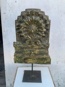 Antique Handcrafted Indian Floral Carved Rustic Wooden Bracket with Iron Stand - Picture 1 of 7