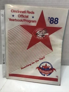 1988 CINCINNATI REDS OFFICIAL BASEBALL YEARBOOK - Picture 1 of 2