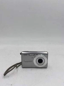 Broken CASIO Exilm EX-Z75 7.2 Mega Pixels Digital Camera NOT TESTED/AS-IS - Picture 1 of 4