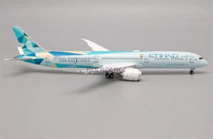 Modelo preconstruido de avión JC Wings Etihad Airways B787-10 A6-BMH abatible 1:400 - Imagen 1 de 9