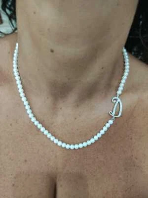 COLLANA DI PERLE 4MM CON LETTERA D IN ARGENTO 925 RODIATO IN ORO BIANCO 18KT - Immagine 1 di 2