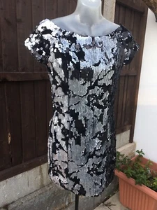 ❤️33%OFF Forever 21 New Black& Silver Sequin Bodycon Dress Size S Price £12.00 - Picture 1 of 3