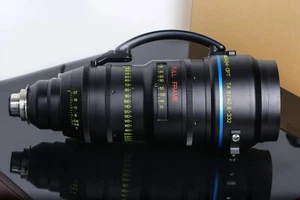 4K Full Frame High Magnification Zoom Lens Takumi 40.6-332mm for PL Mount - Picture 1 of 1