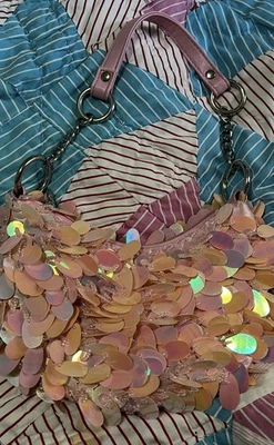 Bolso Cha Cha Rosa Lentejuelas Cuentas Rosa Suave Pequeño Rosa Foto 1 de 4