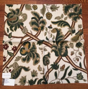 OSCAR DE LA RENTA Bloomsbury in Forest, Berry 26 x 26 1/4" Linen Fabric Sample - Picture 1 of 3