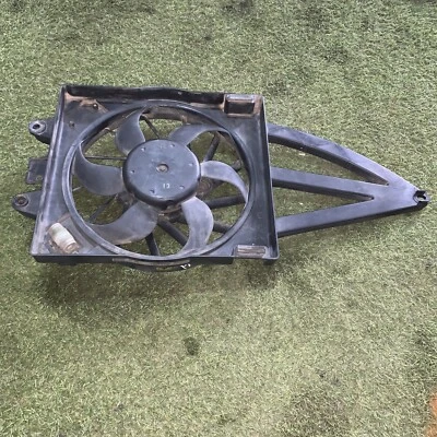 VENTOLA RADIATORE MOTORE FIAT PANDA (169) [2003-2012] 51732069 - Immagine 1 di 3
