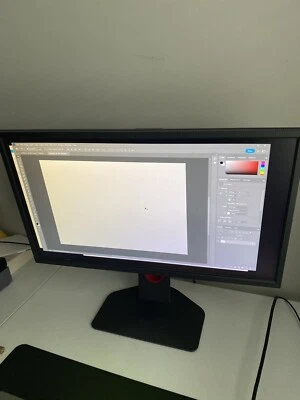 BenQ ZOWIE 24INCH  240 Hz 1080p ( SCREEN IS SCRATCHED) - Image 1 of 3