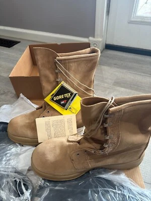 New Men's cold weather Belleville combat boots in size 14, with 2 sets of liners - Image 1 of 3