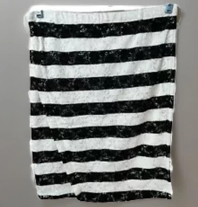 NWT Lane Bryant Skirt Blank & White Lined Crotcheted Women’s Sz 16 Retail $69.95 - Picture 1 of 8