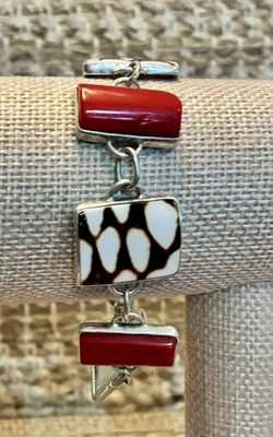 PULSERA VINTAGE PLATA ESTERLINA CORAL ROJO, CONO MARMOREUS SHELL TOGGLE Foto 1 de 4