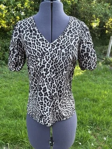Hush Blouse 8 brown cotton Short Sleeve Pullover Top Animal Leopard Print - Picture 1 of 7