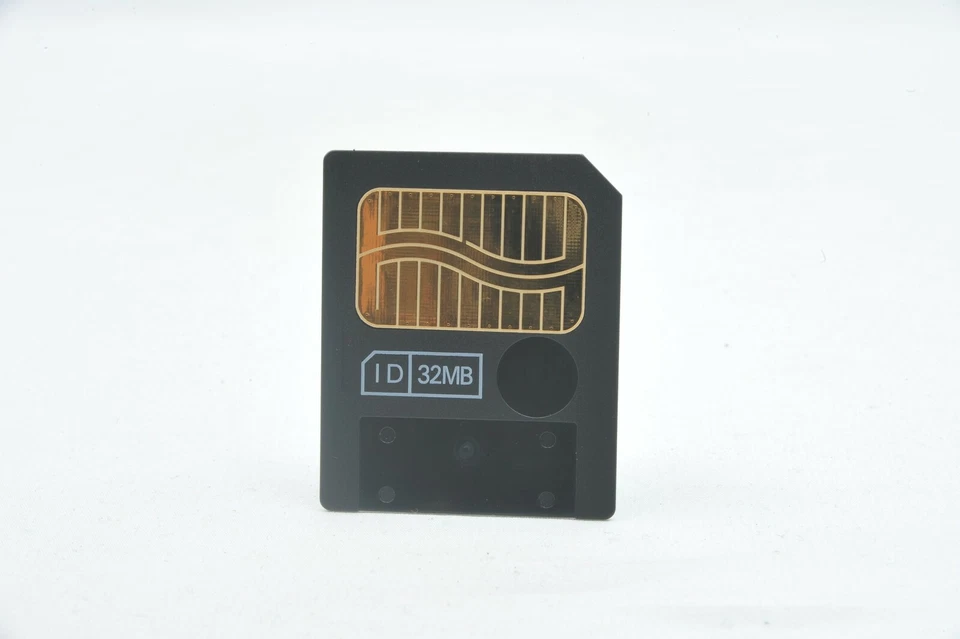 @ SakuraDo Camera @ Rare! @ SanDisk 32MB Smart Media SDSM-32 Made in Japan - Image 1 of 4
