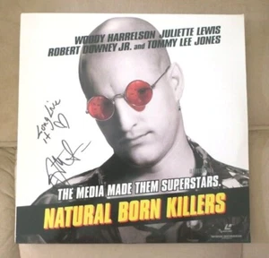 The "Natural Born Killers" laserdisc signed by Juliette Lewis - Picture 1 of 2