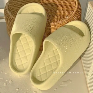 Yellow grid slippers - Picture 1 of 1