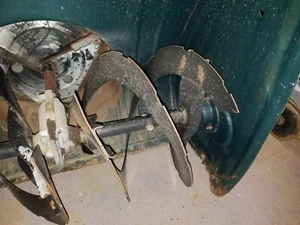 MTD Craftsman Snowblower 8.5hp 26" Used Auger Half. Driver Side Nice Shape. - Picture 1 of 3