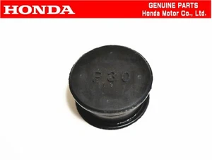 HONDA OEM 92-96 PRELUDE Si VTEC Rocker Cylinder Head Camshaft Seal Plug - Picture 1 of 2