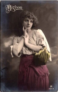 HÜBSCHE JUNGE FRAU : HANDGETÖNT : MIGNON : ROTOPHOT : RPPC Niederlande 1919 - Bild 1 von 3