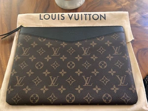 LOUIS VUITTON Monogram Daily Tasche Schwarz - Bild 1 von 7