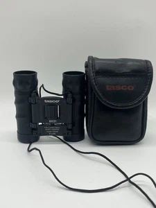Tasco 165RB Black Compact Folding Binoculars 8 x 21 Case VERY NICE - Picture 1 of 4
