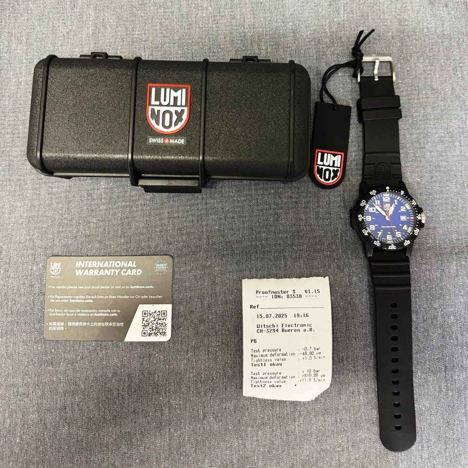 Luminox Leatherback SEA Turtle Giant, 44 mm, azul, SKU XS.0323.L Foto 1 de 4
