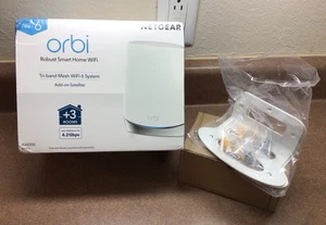 Netgear Orbi 6 RBS750 Add-on Satellite Tri-Band Wireless AX4200 W/wall Mounts - Picture 1 of 9