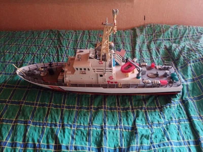 RC Ferngesteuertes Schiffsmodelle Aus Kunststoff 60x17 X40 cm - Bild 1 von 3