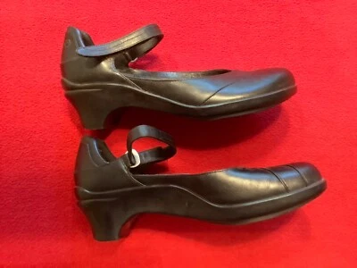 Aravon Maya 黑色皮革 Mary Jane 女式 8AA 码 — 第 1/4 张图片