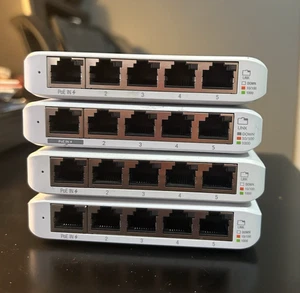 UniFi ETC-Flex-Mini 5-portowe wejście PoE zasilane. Bez fabrycznego przewodu zasilającego. $5 UPS. - Zdjęcie 1 z 3