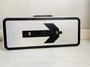 Vintage ARROW Road Sign route marker Large 80 x 36 cm FREE POSTAGE  - Picture 1 of 12