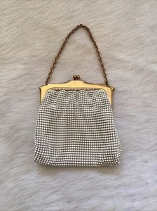 SUPERIOR VINTAGE 1930’s  “WHITING & DAVIS” CREAM PEARL & GOLD MICRO MESH HANDBAG - Picture 1 of 9