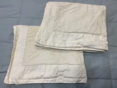 Fronhas de travesseiro Sferra 2 King marfim Supima algodão cetim pergaminho - Imagem 1 de 4