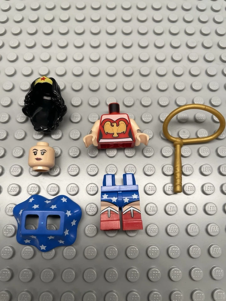 LEGO DC Super Heroes CMF Wonder Woman Minifigure Colsh02