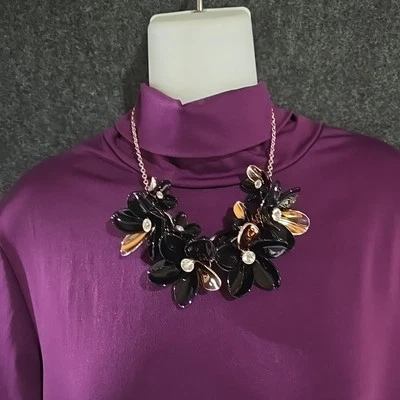 Collar Ted Baker oro rosa y negro floral 19" Foto 1 de 4