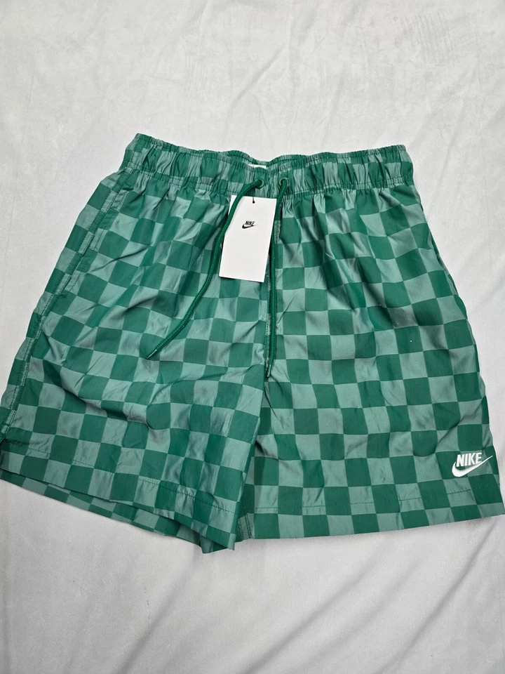 Nike Men Lightweight Checkered Woven Green Club Flow Shorts Standard Fit XL