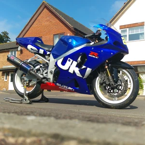 Suzuki GSXR 1000 K1 Road Track - Picture 1 of 12