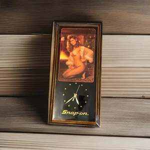 Vintage Snap On Tools Pinup Girl Sexy model Lingerie Bikini Clock Advertising - Picture 1 of 9