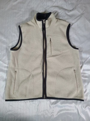 Chaleco beige Old Navy para mujer ropa deportiva polar tres bolsillos grande con cremallera Foto 1 de 4