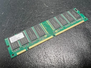 HYUNDAI Hynix HYM71V16635 AT8-H AA 128MB PC-133 133MHz CL3 168-pin SDRAM - Picture 1 of 3