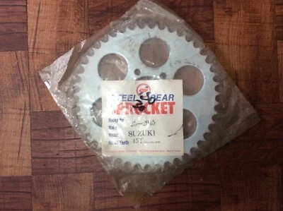 Suzuki T500 Titan 45 dientes cadena piñón nuevo de stock Foto 1 de 2