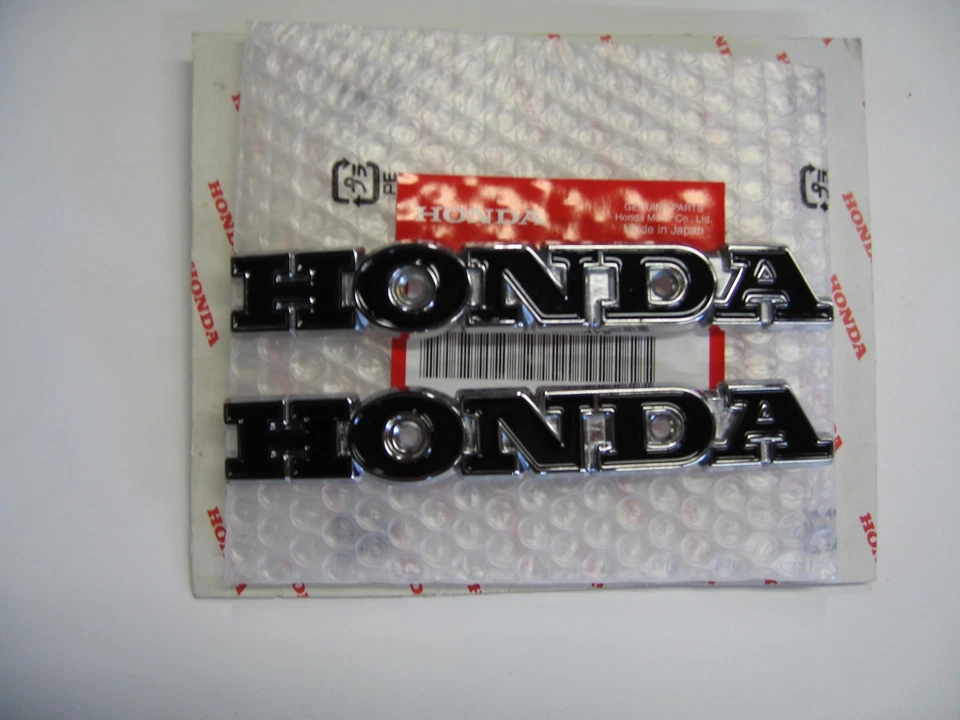HONDA CL350 CL175 CL100 CL70 CB350 CB100 TANQUE DE COMBUSTIBLE GASOLINA EMBLEMAS INSIGNIAS OEM 105 Foto 1 de 1