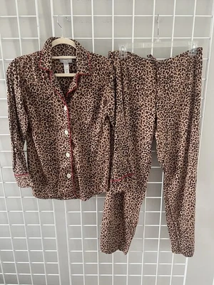 Oscar de la Renta Conjunto Pijama Estampado Animal Algodón Talla S Marrón Foto 1 de 4