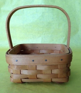 LONGABERGER Basket - 2002 Tarragon Hostess Booking Basket - Picture 1 of 8