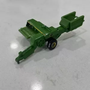 ERTL 1/64 Green JOHN DEERE 338 Square Baler Farm Tractor Impelement - Picture 1 of 6