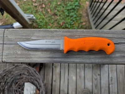 Cutco Serated Orange Serrated Knife Used In Good Condition - Image 1 of 4
